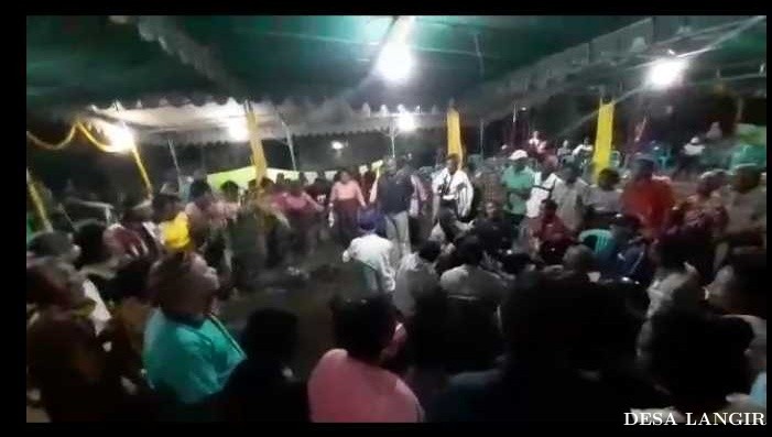 TARIAN ADAT ASLI MAUMERE