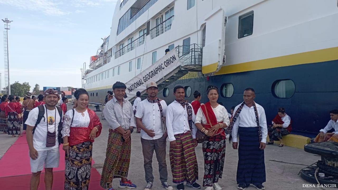TARIAN KHAS LANGIR SAMBUT WISATAWAN ASING